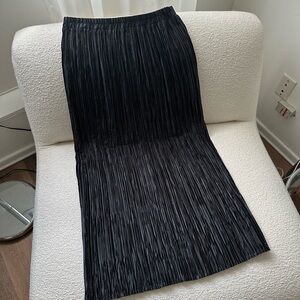 Vintage Olsen Black Pleated Skirt